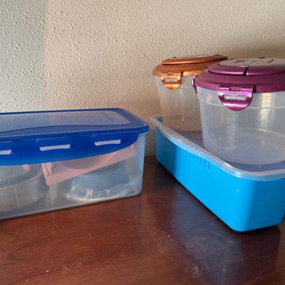 Sale Photo Thumbnail #608: Storage containers