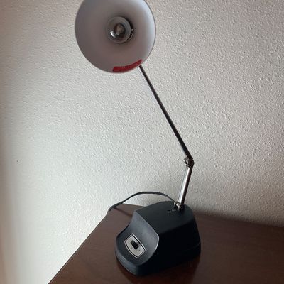 Sale Photo Thumbnail #596: Desk light