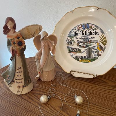 Sale Photo Thumbnail #27: Misc items