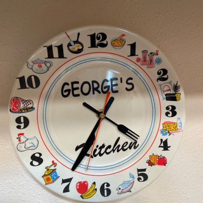 Sale Photo Thumbnail #720: Clock