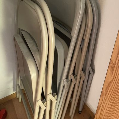 Sale Photo Thumbnail #135: 6 regular no pad folding chairs