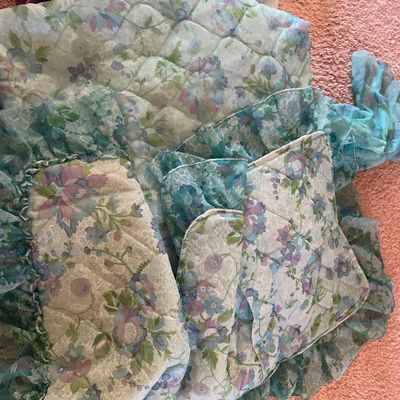 Sale Photo Thumbnail #247: Bedding