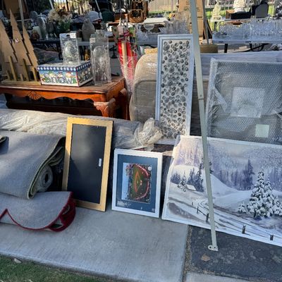 Estate sale photo