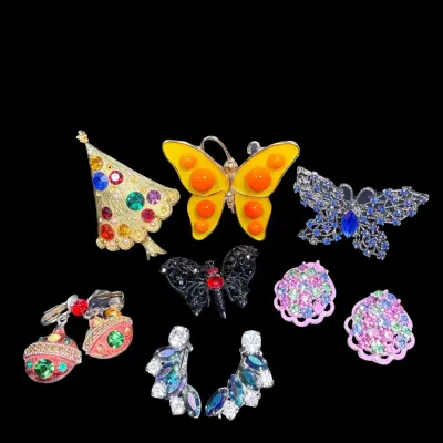 Vintage Weiss Jewelry - Signed 
