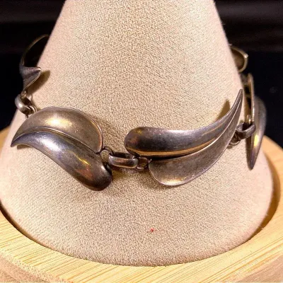 Vintage Forstner - Signed - Sterling Silver Leaf Link Bracelet