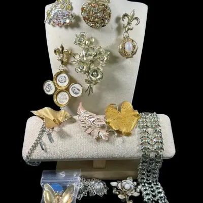 Vintage Coro Jewelry - Signed