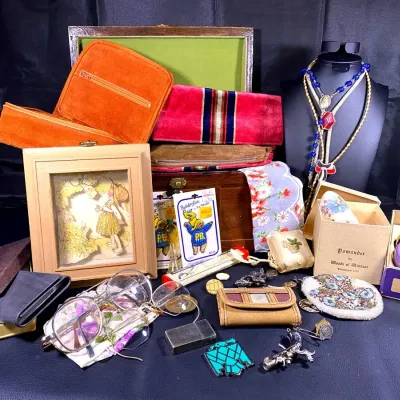 Vintage Collectibles, Treasure Chest, Jewelry Pouches