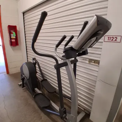Life Fitness Elliptical Cross-Trainer Exercise Machine