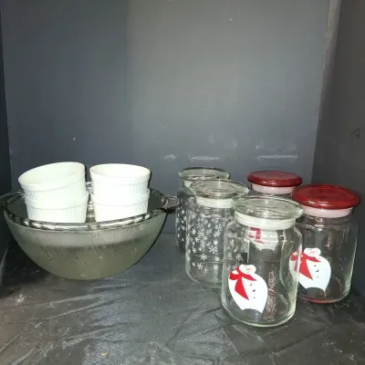 Lot of Kitchen Glassware (Mason Jars, Baking cups, Glass bowl)