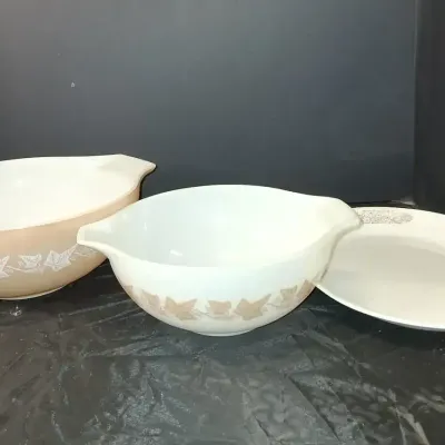 Pyrex & Corning Corelle Serving Dish Lot