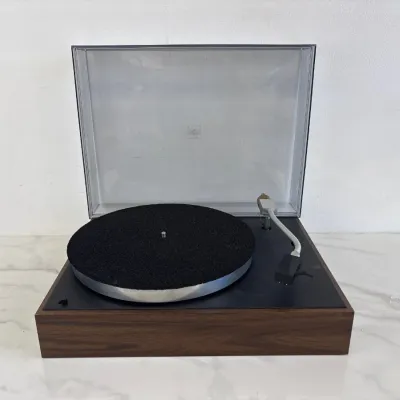 Sale Photo Thumbnail #17: Lot 8694 vintage acoustic research turntable record player