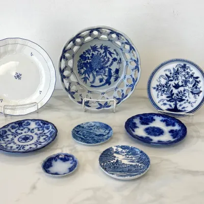 Sale Photo Thumbnail #334: Lot 9030 andrea by sadek heinrich unicorn plates