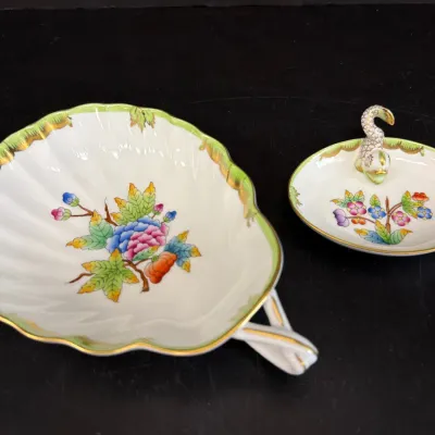 Sale Photo Thumbnail #253: Lot 8944 herend handpainted queen victoria porcelain trinket dishes