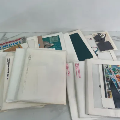 Sale Photo Thumbnail #389: Lot 9086 stamp collection