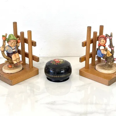 Sale Photo Thumbnail #346: Lot 9042 hummel bookends lacquered trinket box