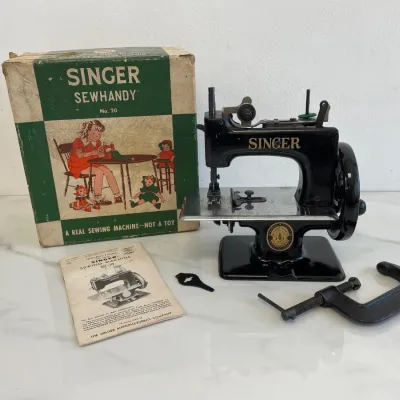 Sale Photo Thumbnail #115: Lot 8796 vintage singer sew handy no 20 toy sewing machine