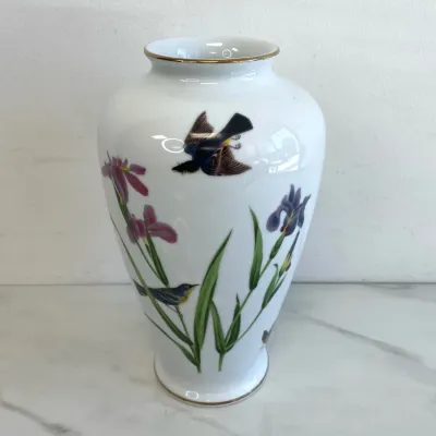 Sale Photo Thumbnail #245: Lot 8935 andrea by sadek birds and iris vase