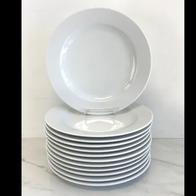Sale Photo Thumbnail #369: Lot 9065 12 crate and barrel dinnerware plates