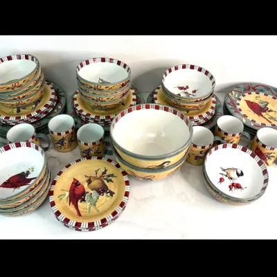 Sale Photo Thumbnail #217: Lot 8906 lenox winter greetings everyday christmas china