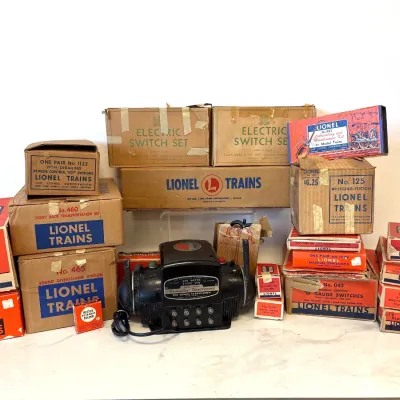 Sale Photo Thumbnail #315: Lot 9010 vintage lionel trains accessories