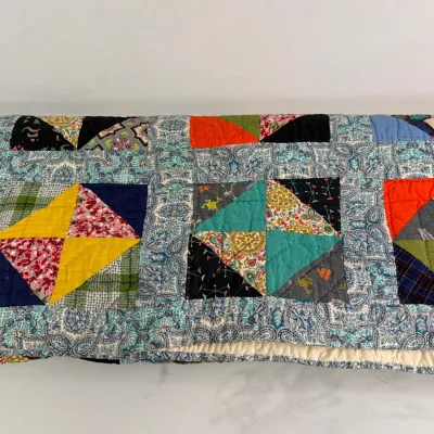 Sale Photo Thumbnail #132: Lot 8814 vintage hand stitched patchwork quilt