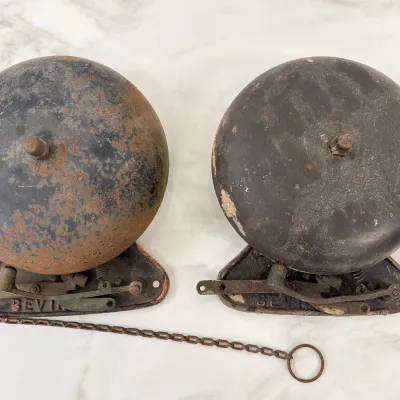Sale Photo Thumbnail #83: Lot 8760 antique bevin boxing mechanical pull chain bells