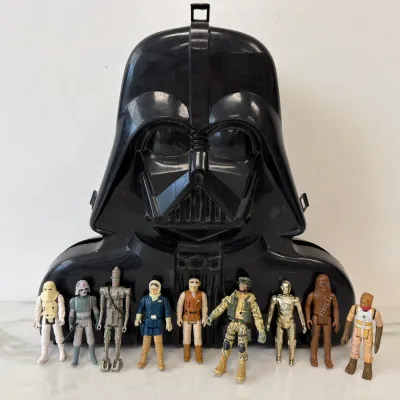 Sale Photo Thumbnail #222: Lot 8911 vintage star wars darth vader carrying case with figurines