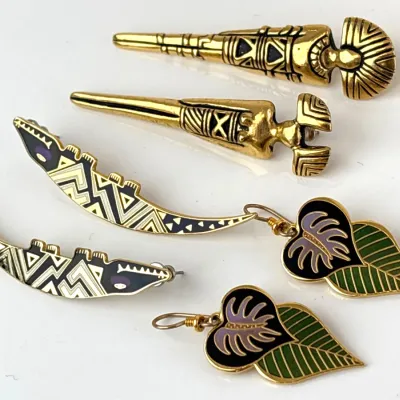 Sale Photo Thumbnail #274: Lot 8965 laurel burch earrings alligators leaves egyptian figures