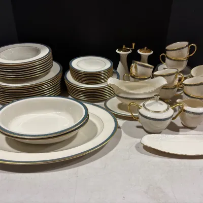 Sale Photo Thumbnail #449: Lot 50449 lenox patriot china