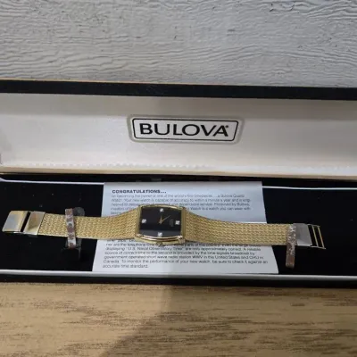 Sale Photo Thumbnail #33: Bulova Men's Vintage Watch