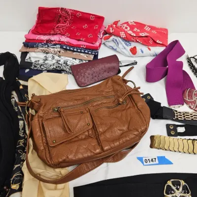 Sale Photo Thumbnail #120