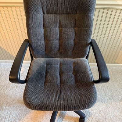 Black/ Gray Fabric Rolling Office Chair