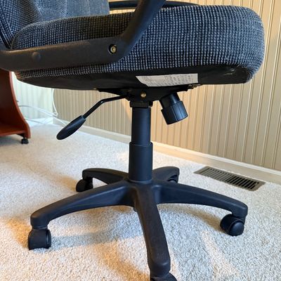 Black/ Gray Fabric Rolling Office Chair