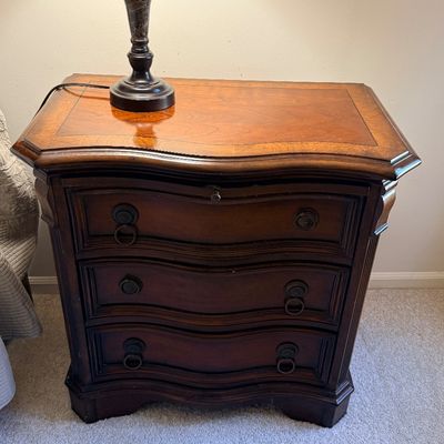 2 Night Stands