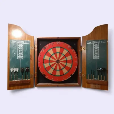 DO218 Marlboro Country Store Dart Board