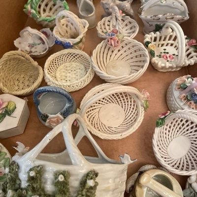 Sale Photo Thumbnail #90: Collection of vintage miniature ceramic and porcelain baskets, trinket boxes and figurines