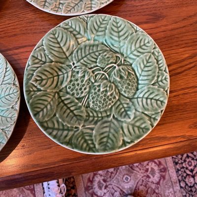 Sale Photo Thumbnail #116: Vintage green majolica ceramic plates featuring raised strawberry and leaf patterns 