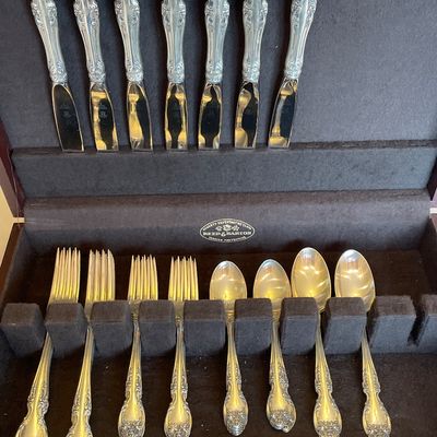 Sale Photo Thumbnail #157: Set of Gorham sterling silver Melrose pattern flatware in a dark felt-lined wooden storage chest.