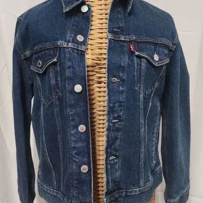 Levi Strauss & Co. Dark Denim Trucker Jacket Size L