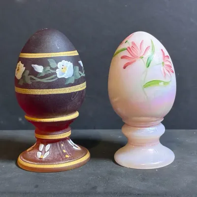 Fenton Pedestal Egg Pair