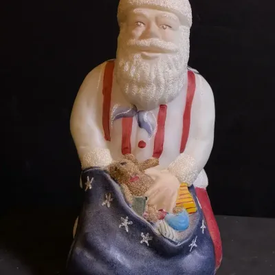 Fenton Americana Kneeling Santa