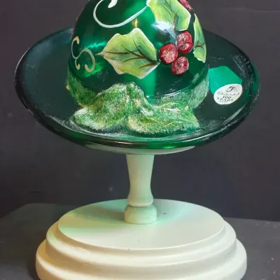 Fenton Emerald Green Holiday Hat
