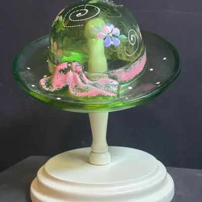 Fenton Green Hat With Stand