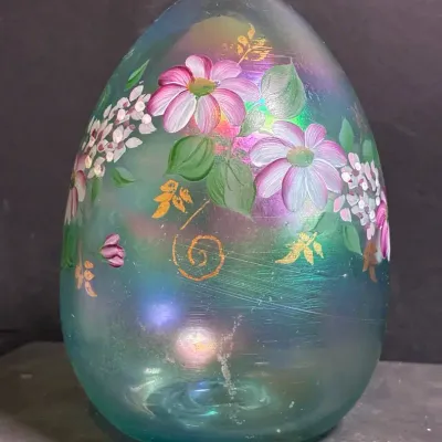 Fenton Large Iridescent Egg