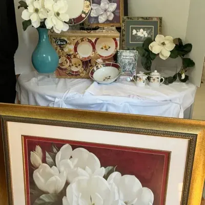 TABLEWARE / MAGNOLIA ASSORTMENT 