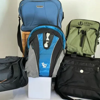 LUGGAGE & BAG LOT / BACKBACKS, DUFFEL & LAPTOP BAG