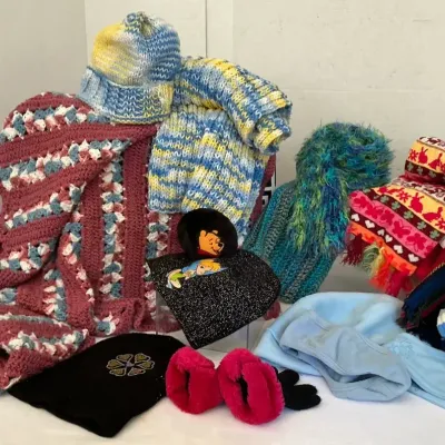 KNIT WINTER LOT / HATS, MITTENS, SCARVES , CROCHETED AFGHAN