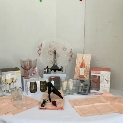 Wine Glasses & Accessories 