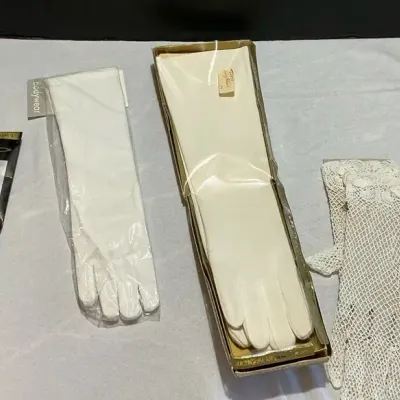 Assortment Of Women’s Gloves