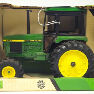 John Deere WF 2755 Utility Tractor